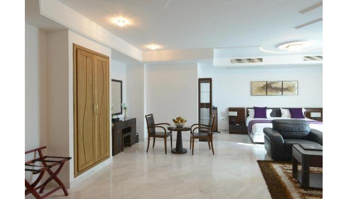The Penthouse Suites Hotel poza 4